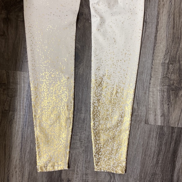 Beyond Yoga High Waisted Alloy Ombre Midi Leggings - Picture 10 of 12